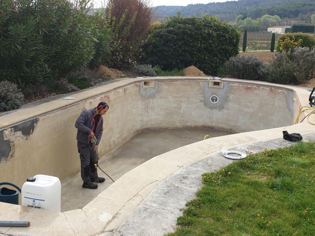 Peintre piscine, peinture piscine, Luberon, Vaucluse